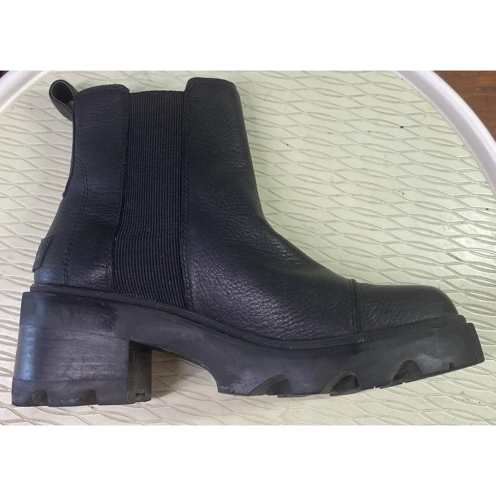Sorel Joan Now Chelsea Leather Black Pull-on Ankle Combat Boots Lug Sole 8 EUC